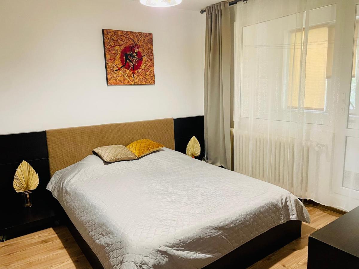 בוקרשט Thias Apartment -Parter, Langa Spitalul Marie Curie מראה חיצוני תמונה