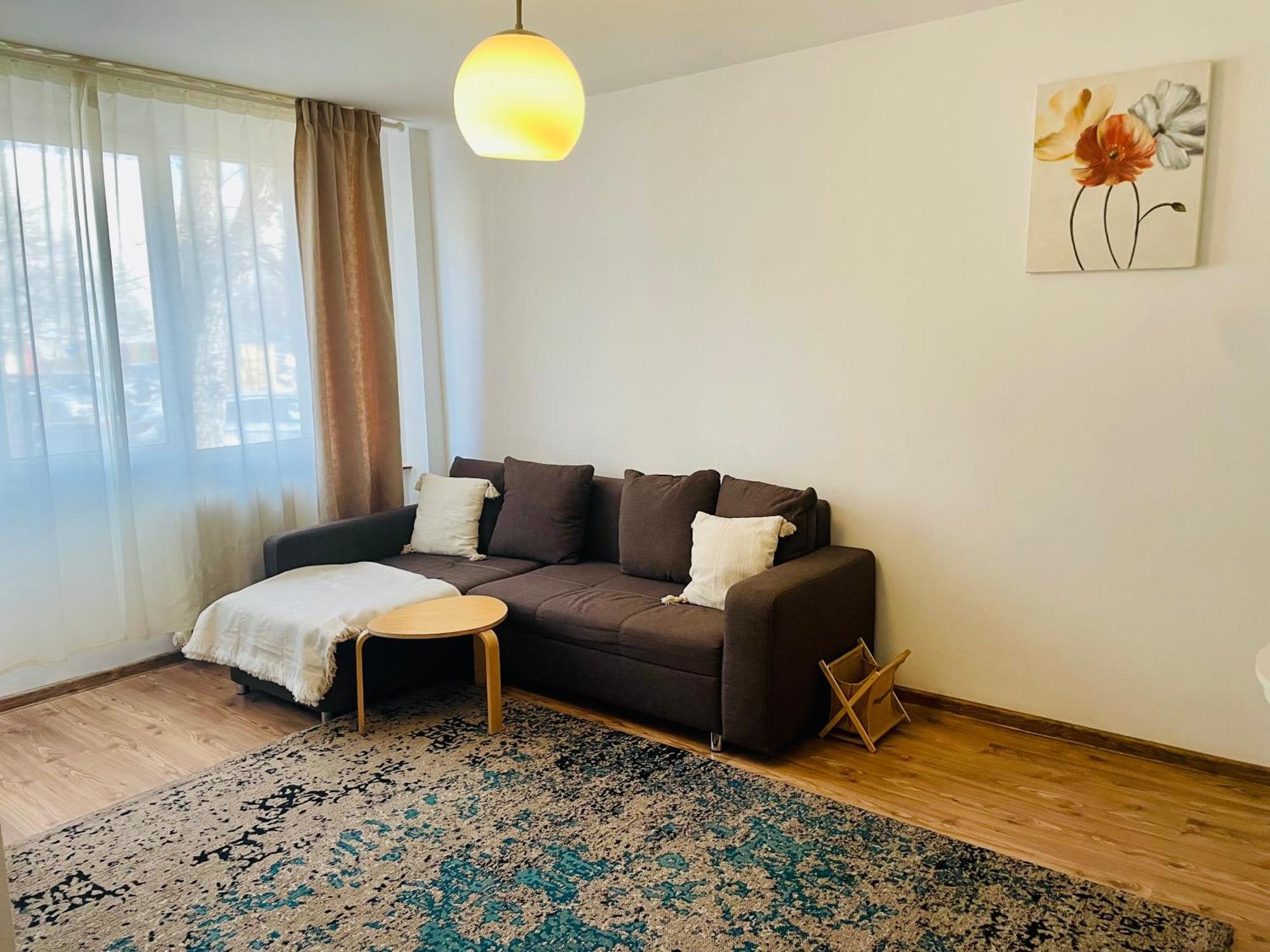 בוקרשט Thias Apartment -Parter, Langa Spitalul Marie Curie מראה חיצוני תמונה
